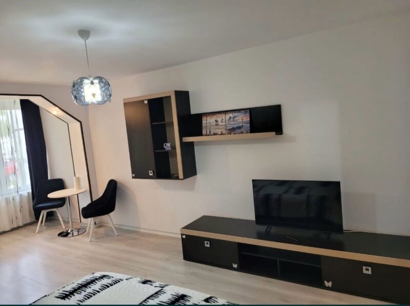 Regim Hotelier Titan Piata Minis Sector 3