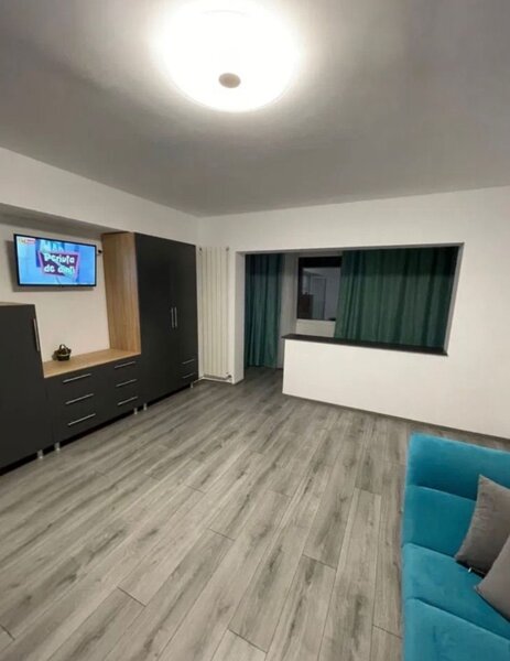 Regim Hotelier Titan Piata Minis Sector 3